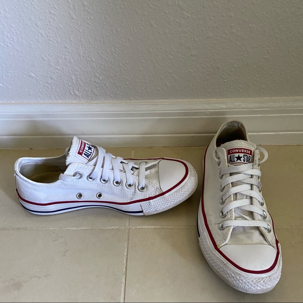 White Converse Chuck Taylor Low Top